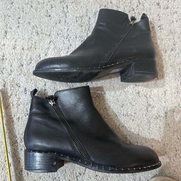 Sendra studded size 7 EUC near new Black Ankle Booties with Zipper - Picture 2 of 15